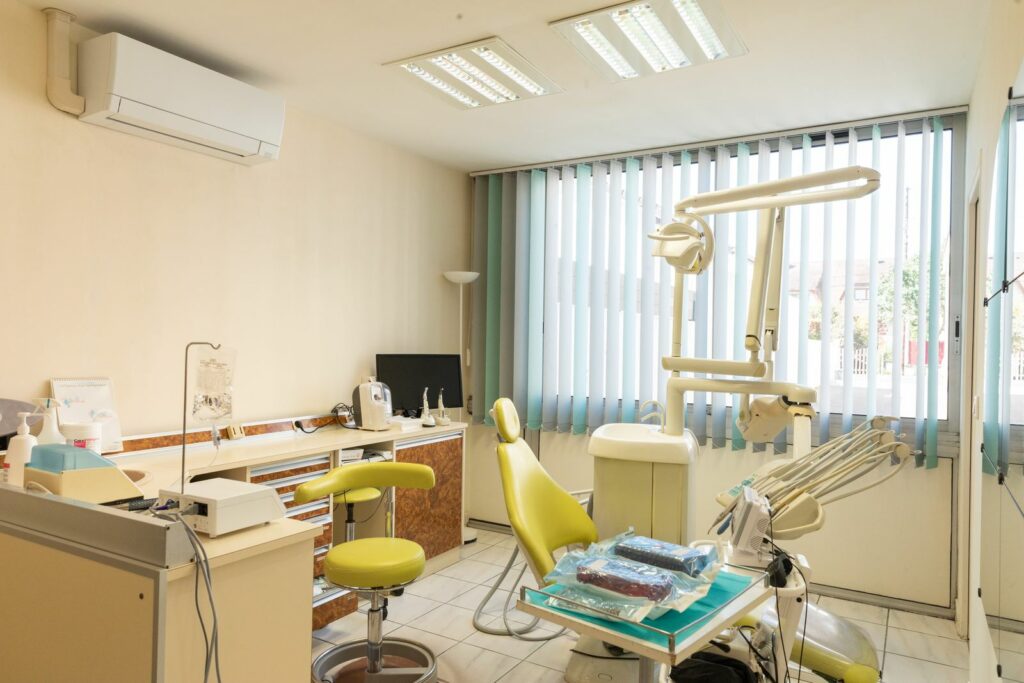 Fauteuil et lampe de blanchiment Philips Zoom du cabinet d'Athis-Mons