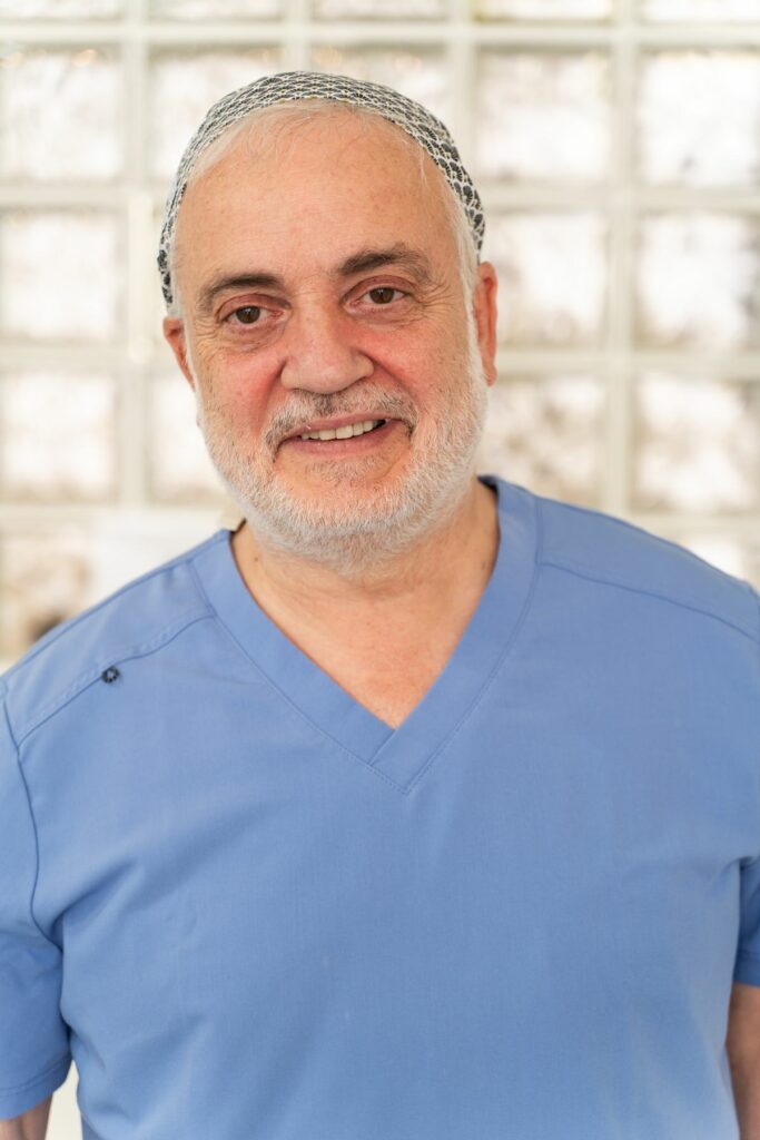 Portrait du Dr Gilles Abensour, chirurgien-dentiste à Athis-Mons